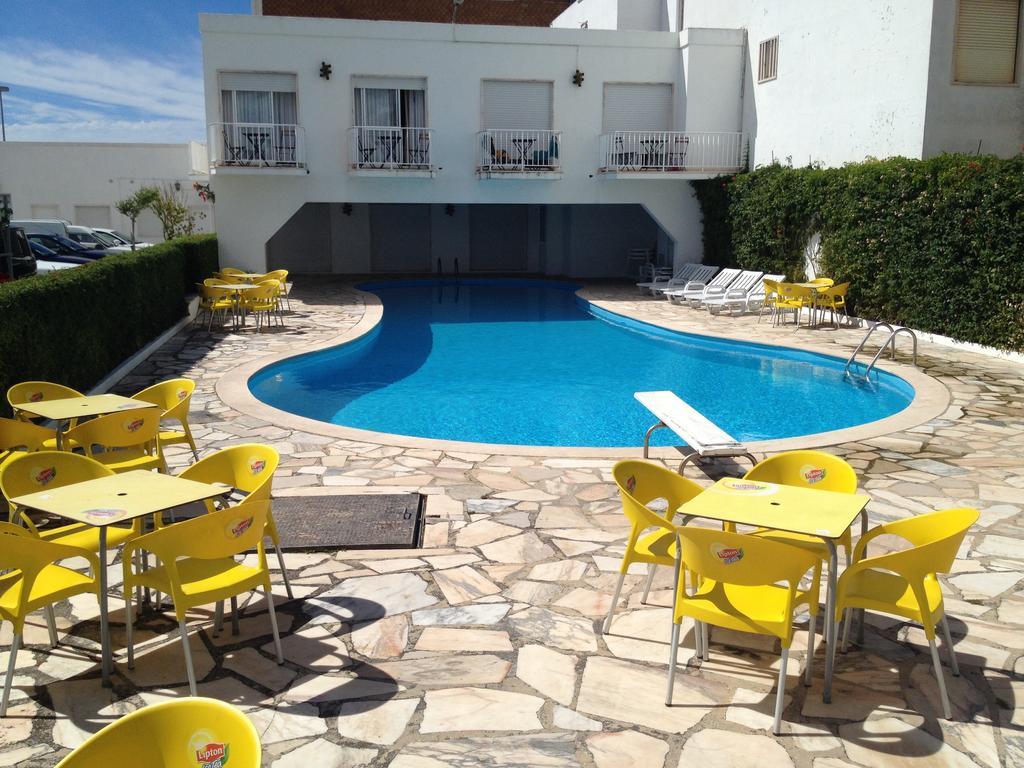 Granada Holidays Guest House เซามาร์ทินโญโดปอร์โต ภายนอก รูปภาพ